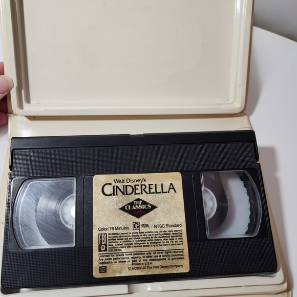 Disney Black Diamond Classics Cinderella VHS Tape - Picture 9 of 10